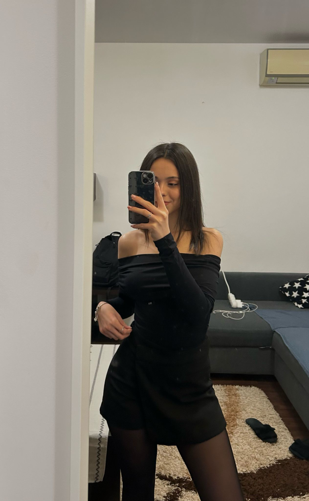 Bianca Selfie